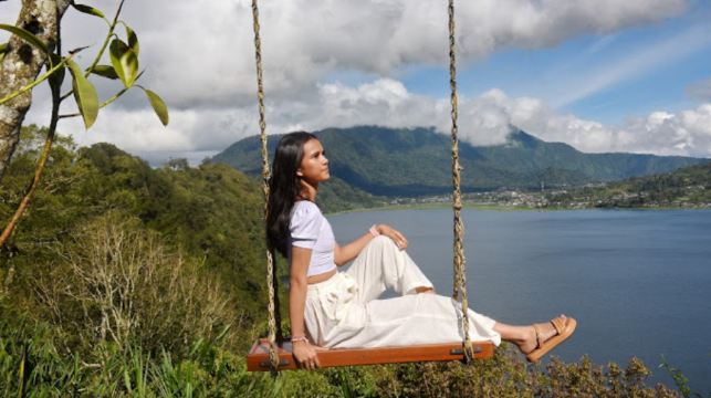 峇里島：羅威納觀海豚+水神廟+雙子湖+善惡門一日遊