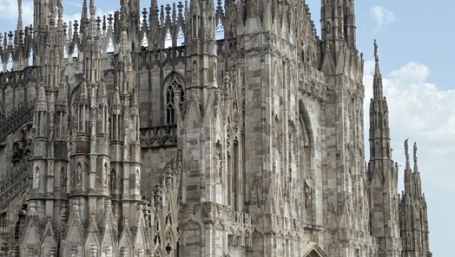 イタリアミラノ旅行 ミラノシティウォーク現地ガイド ビジネス通訳 旅行同行サービス