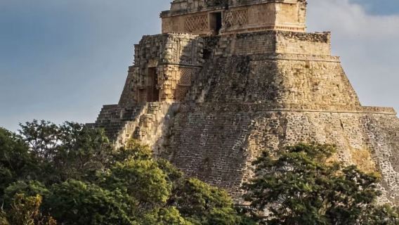 Round-trip from Cancun: Chichen Itza and Ik Kil cenote 1-day tour | Private charter, no join-in tour
