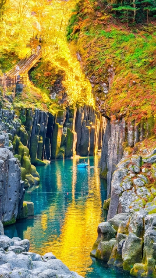 Japan Kyushu Miyazaki autumn foliage viewing 1-day tour · Takachiho · Mount Aso crater · Kusasenri · Fukuoka departure