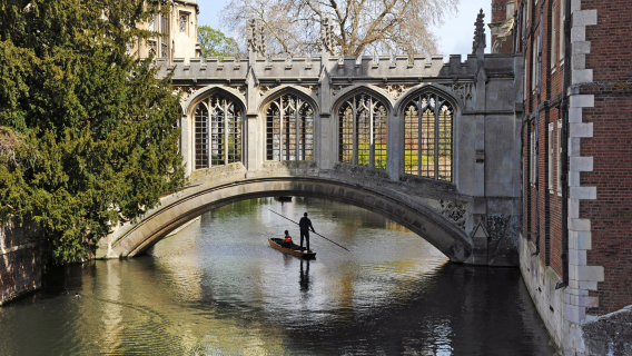 Top Cambridge: Private guided tour with your mobile