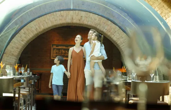 峇里島|峇里島阿普爾瓦凱賓斯基酒店內的Koral餐廳