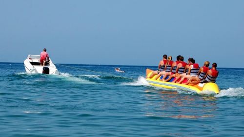 Dubai Attraction: Banana Boat Ride Day Tours 3