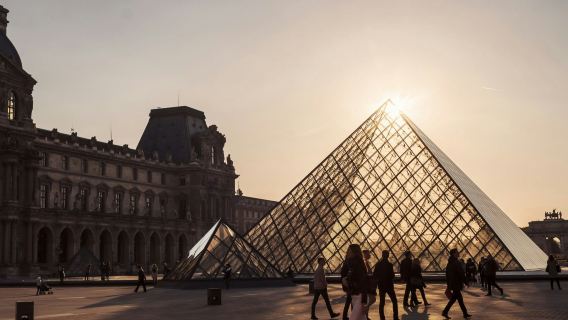 Louvre Museum: Dedicated Entry + Guided Evening Tour