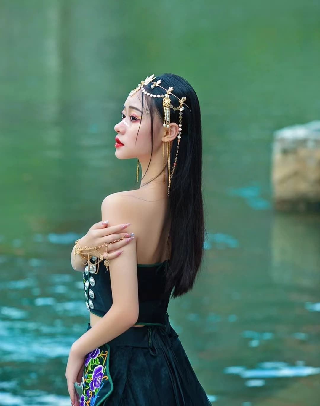 Dujiangyan Trip Moments[Dujiangyan Mount Qingcheng Hot Spring Wellness Photography Tour / Driver-Guide with Travel Photoshoot and Aerial Photography]