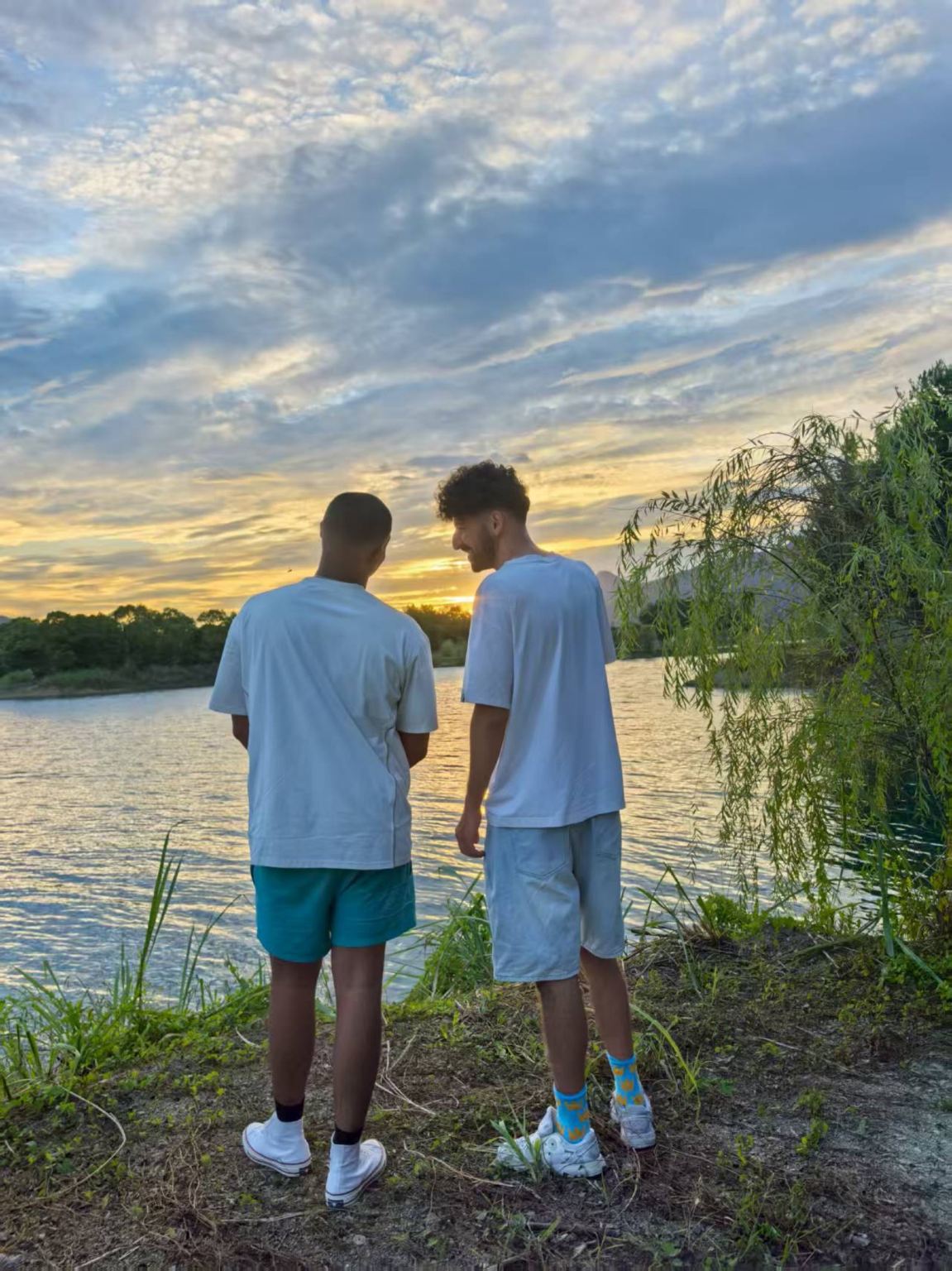 Xiandao Lake Scenic Area + Xiandao Lake Water Sports Center 12hr SUP Adventure [Xiandao Lake Mystery Island Bilingual Encounter | English Corner During Travel | SUP or Kayaking]