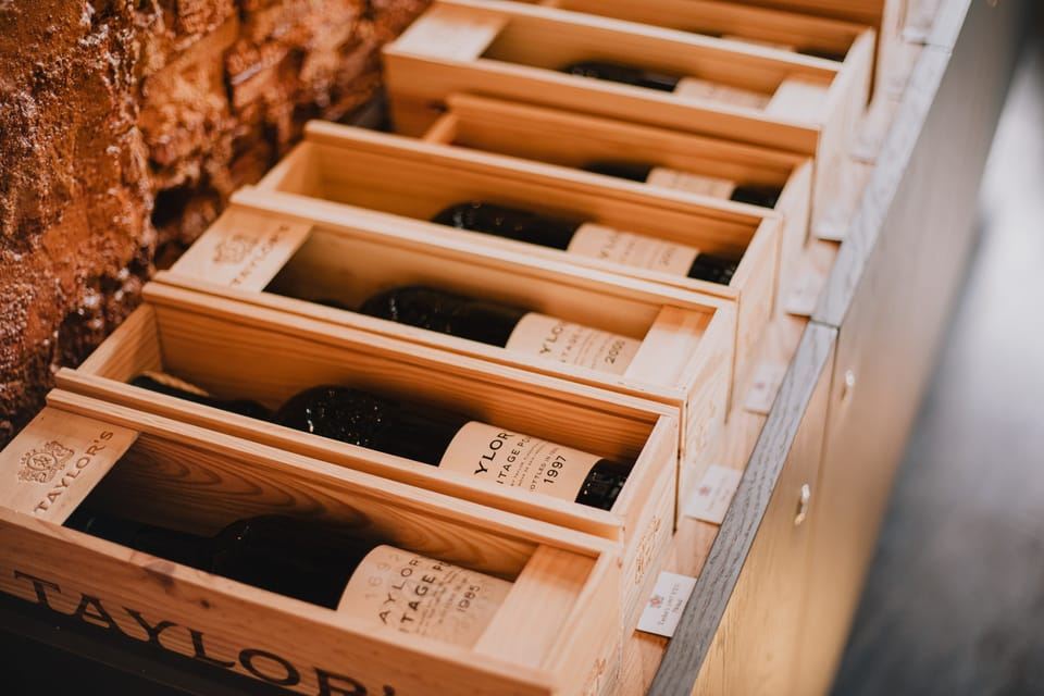 리스본: 테일러스 숍 앤 테이스팅 룸에서 포트 와인 시음