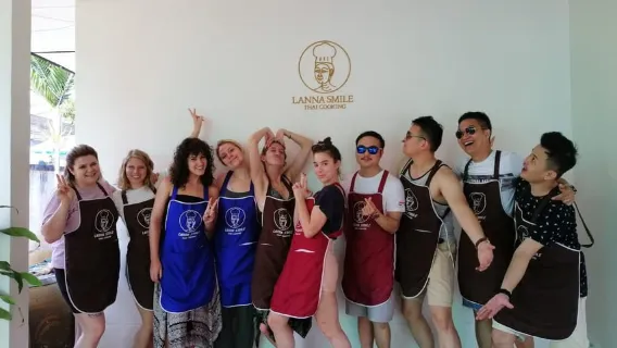 Featured tour with 31 reviews: Chiang Mai: Thai Cooking and Market Tour with Lanna Smile