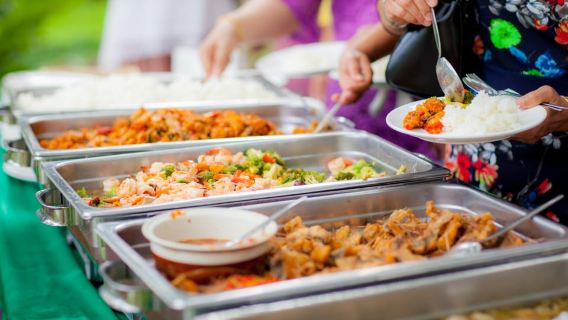 Savannah: Buffet-Dinner-Kreuzfahrt mit Live-Unterhaltung