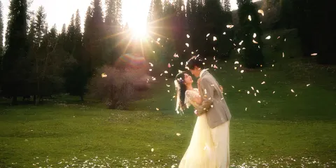 伊犁旅拍【新疆婚紗攝影婚紗照賽湖果子溝/庫爾德寧/照片全送】