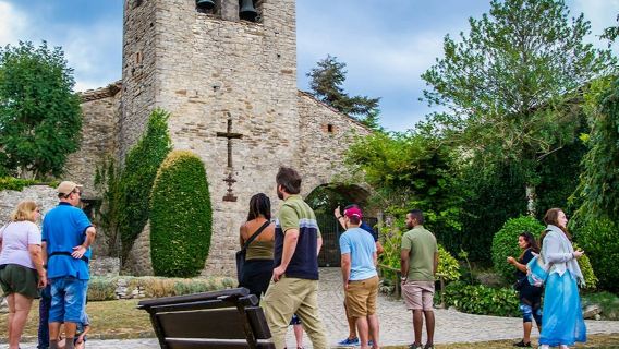 Besalú, Rupit, dan Tavertet: Tur Terpandu dari Barcelona