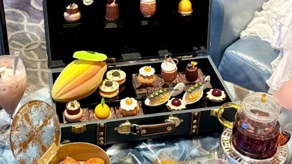 Ritz Lounge Tropical Afternoon Tea Erlebnis für zwei Personen|Nachmittagstee im The Ritz-Carlton Macau|Nachmittagstee mit Panoramablick