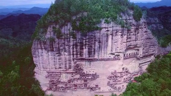 世界遺産探訪】天水・麦積山石窟・仙人崖日帰りツアー | Trip.com