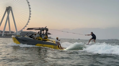 Dubai wake surfing experience 9
