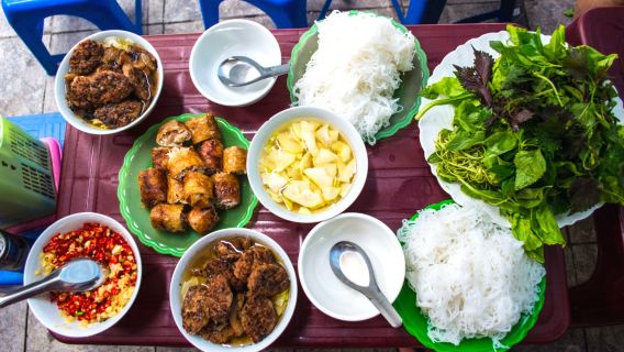 Hanoi Unique Food Tour with Vietnamese Traditional Hair Wash Experience
