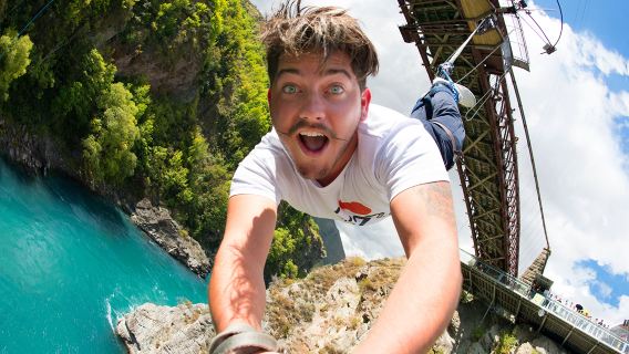 Bungee Jump/Balanço/Tirolesa na Ponte Kawarau em Queenstown, Nova Zelândia - AJ Kawarau