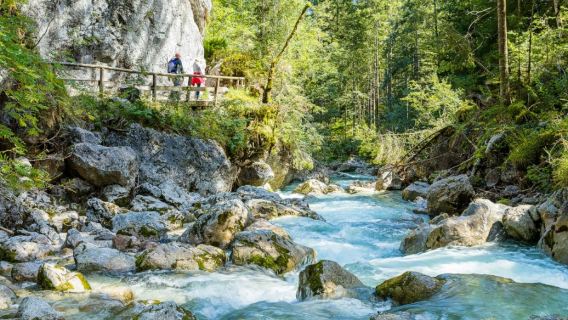 Lawatan Sehari Sewaan Peribadi Bahasa Cina: Berchtesgaden + Tasik Königssee + Gereja St. Bartholomew Bahasa Cina