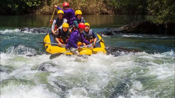 Rafting en eaux vives dans la baie de Phang Nga à Phuket (tyrolienne en forêt + option 4x4/balade à dos d'éléphant + exploration de la jungle)