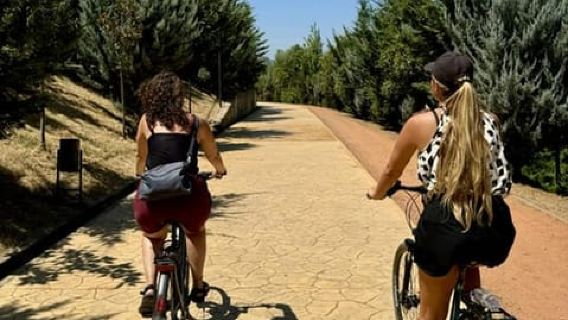 Tirana: Guided Bike Tour and then Pub Crawl