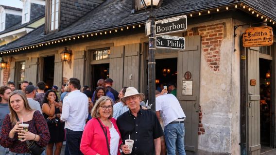 New Orleans: Lawatan Hantu dan Pub Crawl Berhantu dengan Shot Percuma