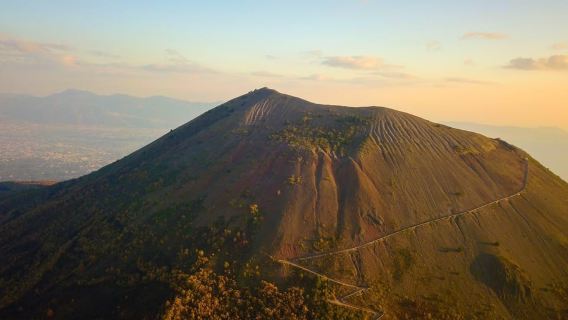 從那不勒斯出發：維蘇威火山半日遊含午餐