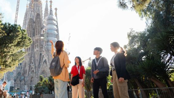 Gaudí & Sagrada Familia: Lawatan Berpandu