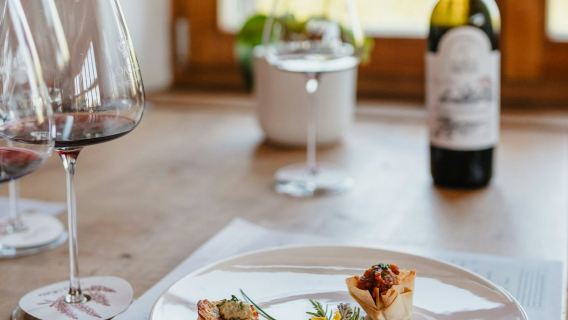 Cantina Corte Pavone: Degustazione di vini locali con antipasti gourmet