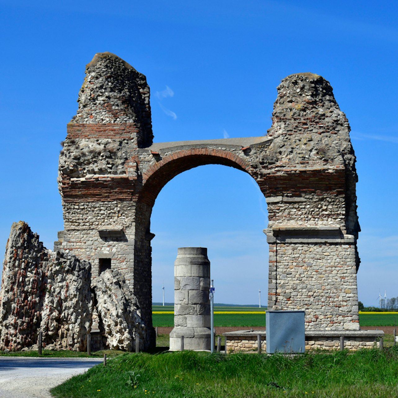 Vienna Sightseeing: 24 to 72-Hour Hop-on Hop-off Bus Tour