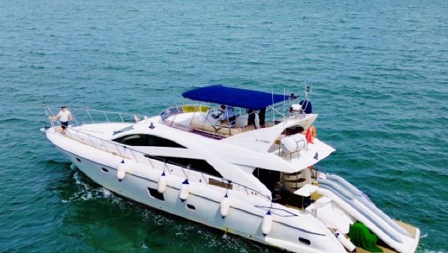 【深圳遊艇出海】深圳大梅沙68英尺豪華三層中型飛橋遊艇包船出海