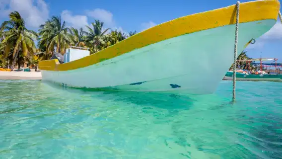 Full-day Isla Mujeres boat trip from Cancún