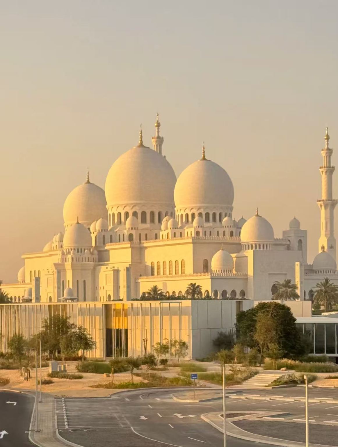 Louvre Abu Dhabi + Heritage Village + Presidential Palace + Emirates Palace Hotel + Grand Mosque
