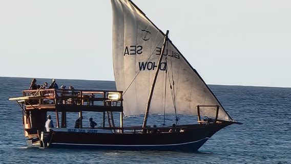 Zanzibar: Lawatan Snorkeling dan Dolphin Mnemba dengan Bot Dhow