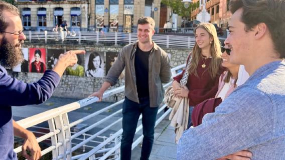 Bilbao: Exclusive Food & Wine Tasting Tour with Local Guide