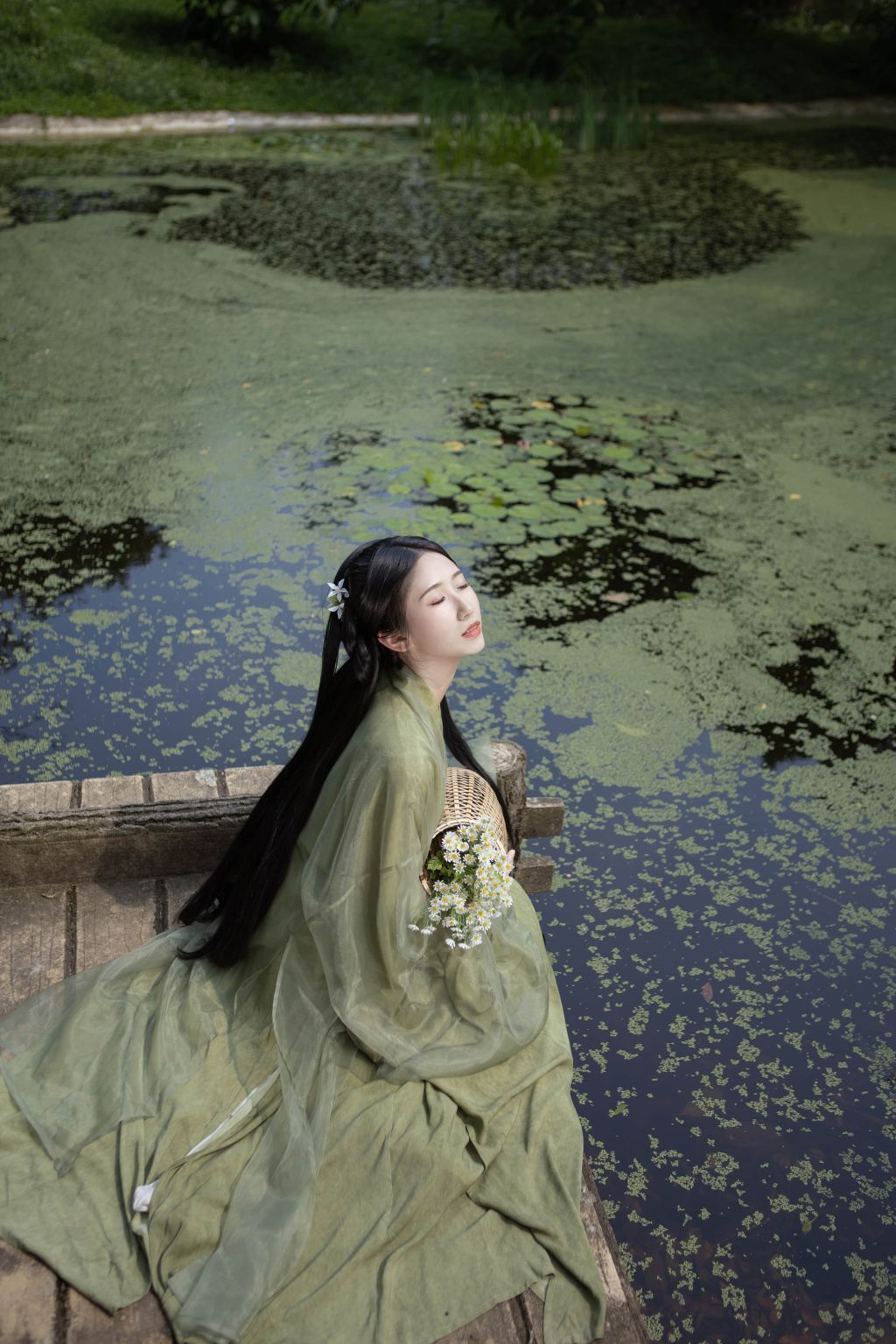 Fotografía de viajes en Hanzhong[Fotografía de bodas en minipelícula con drones / Fotografía de seguimiento de boda / Maquillaje y vestuario / Servicio de coche privado con conductor y guía con traducción personalizados]