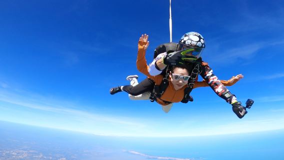 廣東陽江合山機場高空跳傘廣州深圳羅定惠州跳傘【超長自由落體+高空觀光+教練1V1帶跳+美美出片+影片剪輯】