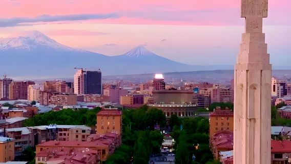 Tour a piedi con guida a Yerevan, Armenia [Cinese/Inglese]