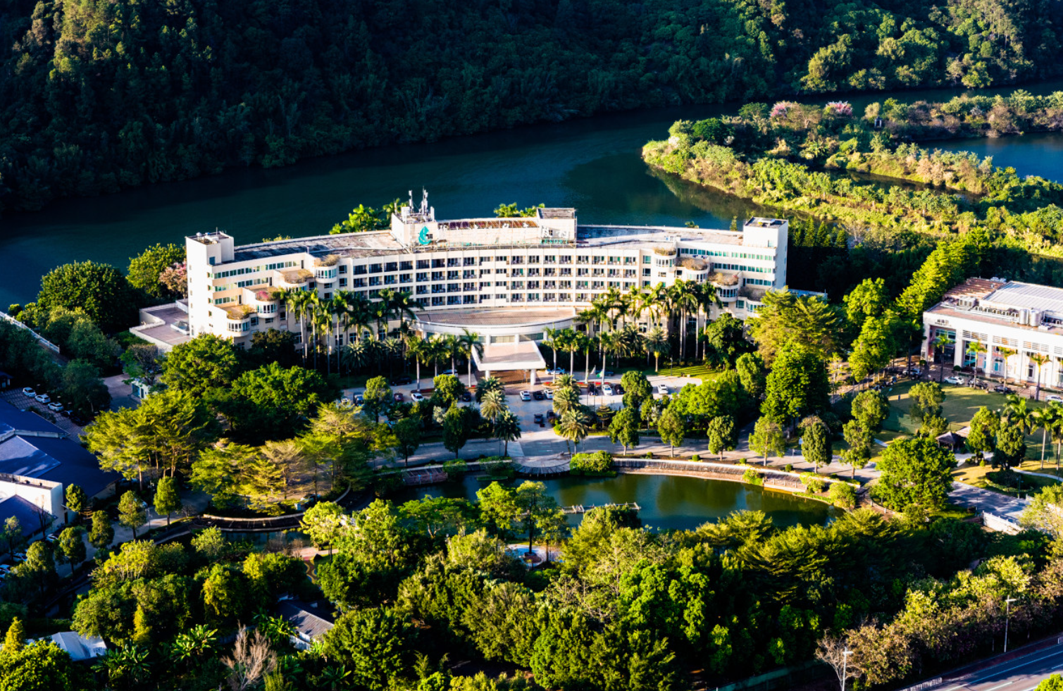 Conghua's itinerary is simply brilliant - Bishui Bay Hot Springs, Liuxi Starry Sky Camping, and Wenxuan Garden Luxury Wellness Retreat