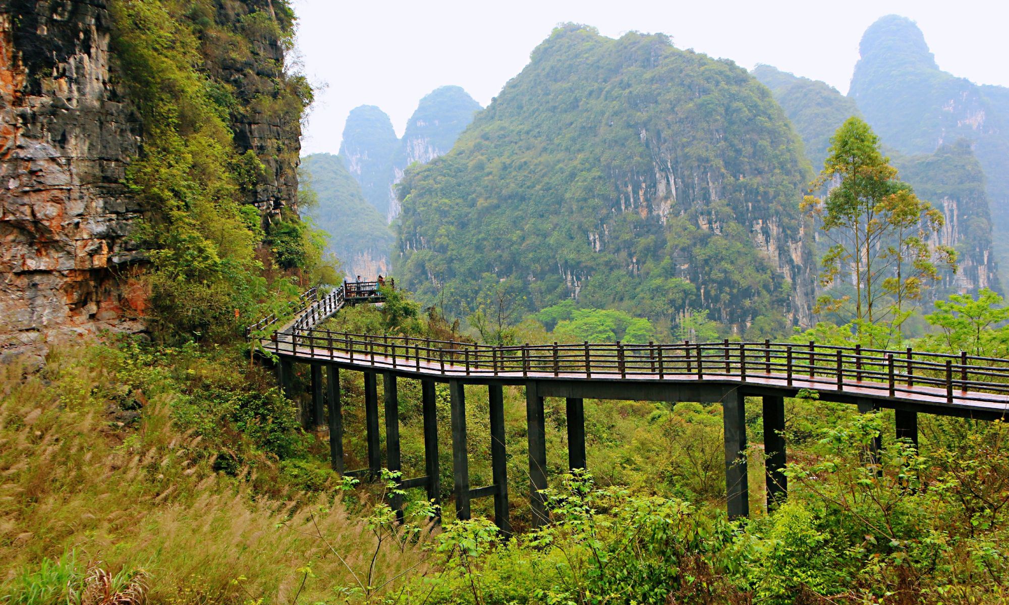 Yangshuo Day Trip: Yulong River Bamboo Rafting & Xingping Ancient Town & Ten-Mile Gallery