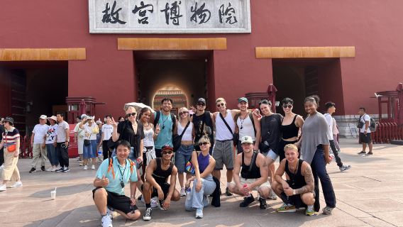 Visite approfondie en petit groupe du Musée du palais de Pékin en Chine avec commentaire en anglais incluant le billet d'entrée pour le Pavillon des Trésors *3H de guide touristique
