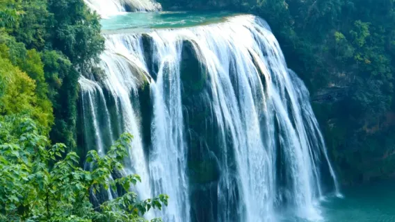 Guiyang Da Non Perdere: Cascata di Huangguoshu, Tour Privato Giornaliero al Palazzo Loong