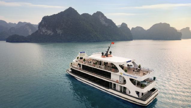 ハロン湾豪華5スタークルーズ【ダイヤモンド号】ワンデーツアー:ティートップ島+スンソット洞窟+竹いかだ付き