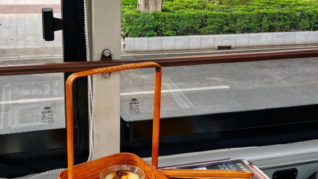 廣州粵陶巴美食巴士｜移動茶樓，360度全景天窗【嘆廣式茶點+賞珠江美景+品廣府文化】，解鎖廣州新玩法