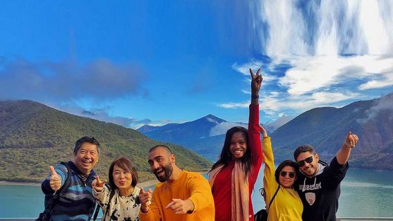 Partenza da Tbilisi [Tour premium] Kazbegi & Gudauri tour di un giorno