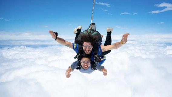 Melbourne Great Ocean Road tandem skydiving experience (including transfer service)
