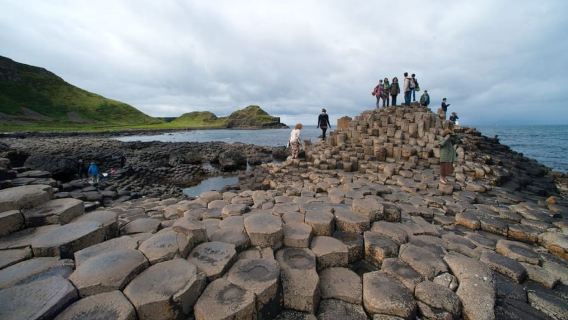 Desde Dublín: Tour a la Calzada del Gigante y Belfast en español
