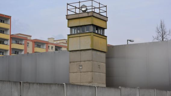 Berlin: Cold War History and Berlin Wall Guided Walking Tour