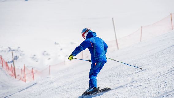 Elysian Gangchon Winter Ski Resort + Eobi Ice Valley Day Tour from Seoul (With Basic Lesson and Clothes Rental)