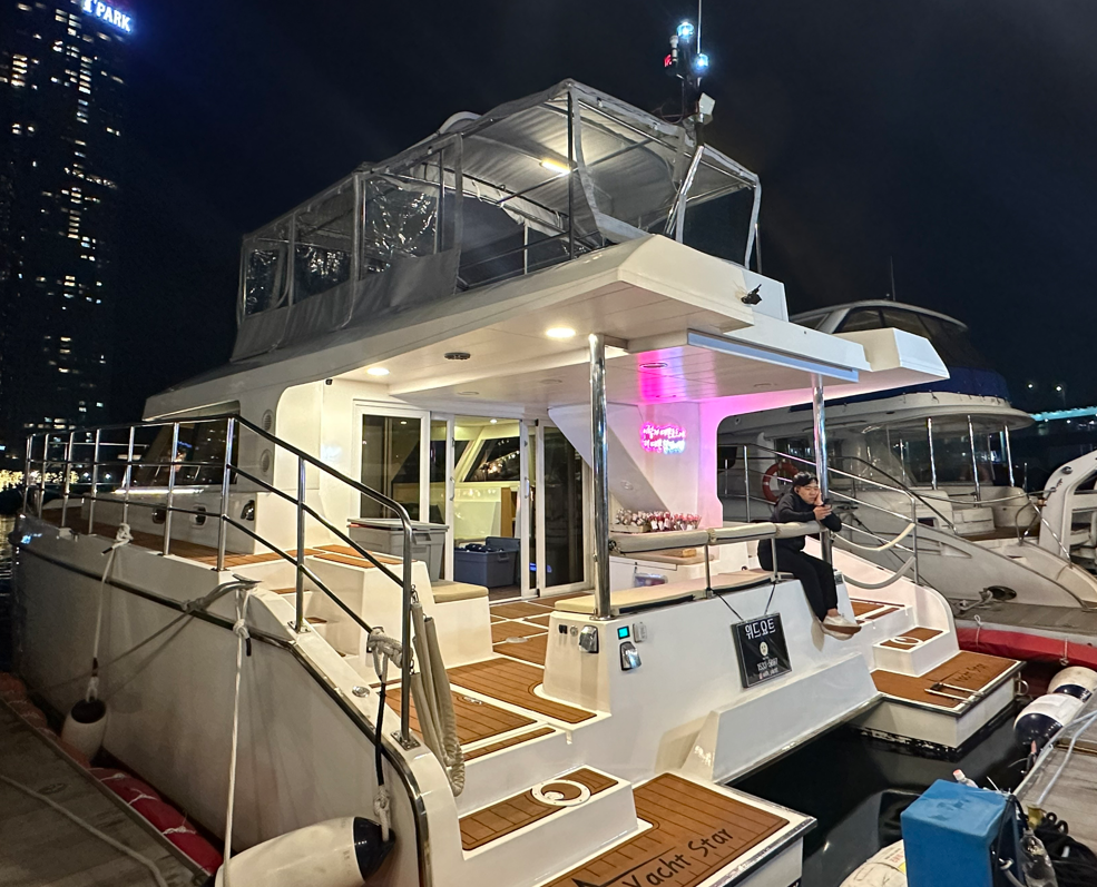 Con lo Yacht Pusan Marina Tour Pubblico in Barca