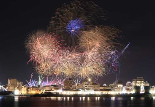 Penghu Fireworks Festival Boat Tour: Watch Fireworks from the Sea