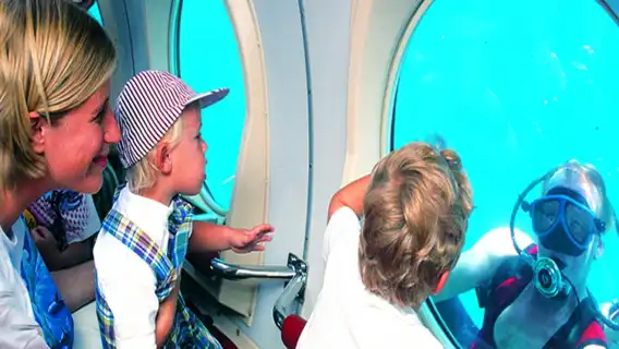 Submarine: Dive into the Atlantic Ocean